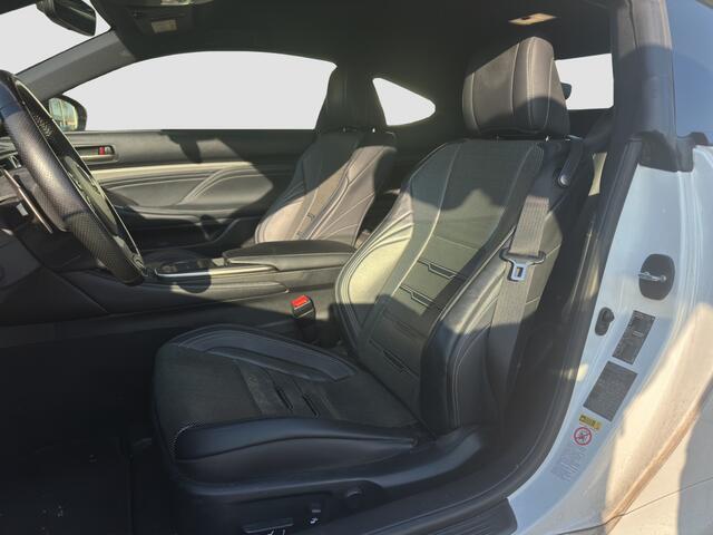 Lexus RC 300h F SPORT | Dealer onderhouden | Dodehoek | Keyless | Stoel vent.