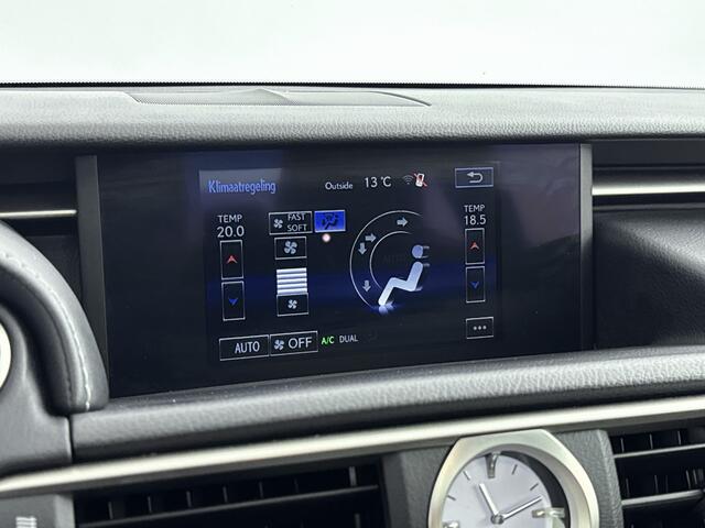 Lexus RC 300h Luxury Line | Carplay | Schuif- Kanteldak | Stoelverwarming & Koeling |