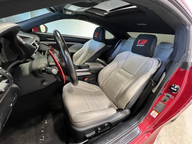 Lexus RC 300h F SPORT Line | Navigatie | LM Velgen 19" | Voorstoelen Verwarmd/Geventileerd | Achteruitrijcamera + PDC Voor en Achter | Lederen Bekleding |