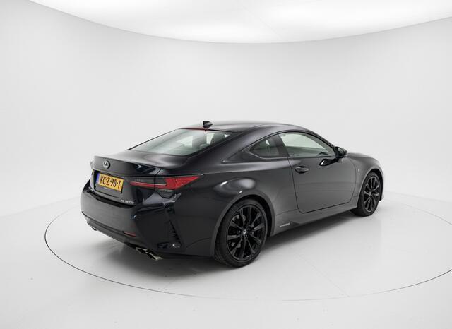 Lexus RC 300h F Sport Line | Carplay | Stoelverwarming & Koeling | Stoelgeheugen |