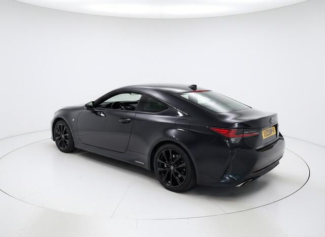 Lexus RC 300h F Sport Line | Carplay | Stoelverwarming & Koeling | Stoelgeheugen |