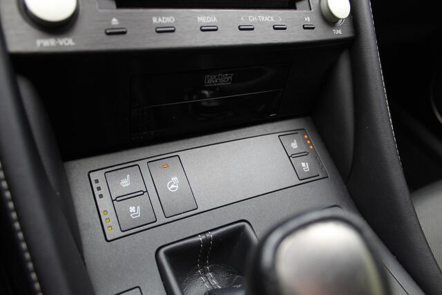 Lexus RC 300h Luxury Line | Rijklaar | NL-auto | Schuifdak | Leder | Memory | Stoel-stuurverw./koeling | Blind Spot | Mark Levinson | Dealer onderhouden