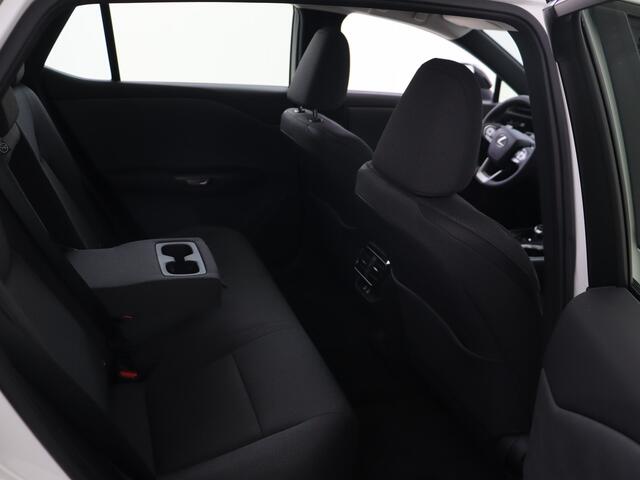 Lexus RZ 450e Comfort Line 71 kWh | Stoelverwarming | 20" Velgen | Standkachel |