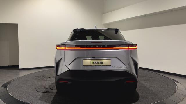 Lexus RZ 450e Executive Line 71 kWh | Leder interieur | Stoelen gekoeld & verwarmd | LMV 20" | Soh (batterijcheck) Waarde 97,9 %