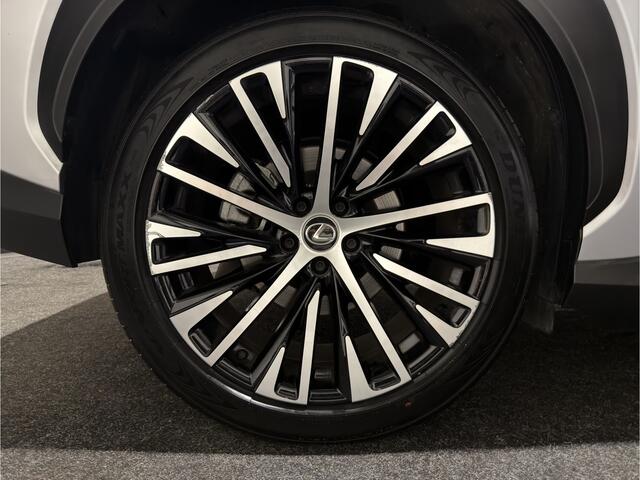 Lexus RZ 450e Executive Line 71 kWh | Leder interieur | Stoelen gekoeld & verwarmd | LMV 20" | Soh (batterijcheck) Waarde 98,1 %