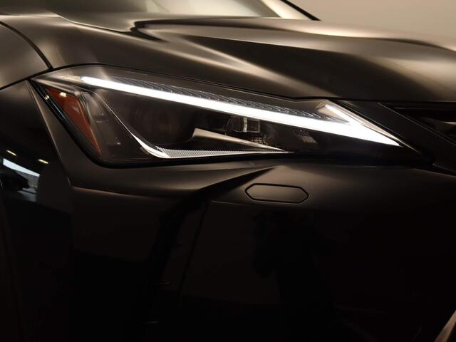Lexus Ux 300e Business 54 kWh - ORIGINEEL NEDERLANDSE AUTO - AFKOMSTIG VAN 1E EIGENAAR - 8% BIJTELLING- CLIMATE CONTROL - ACHTERUITRIJCAMERA - 17 INCH LICHT METALEN VELGEN - ALCANTARA BEKLEDING - ELEKTRISCH VERSTELBARE VOORSTOELEN - ADAPTIEVE CRUISE CONTROL