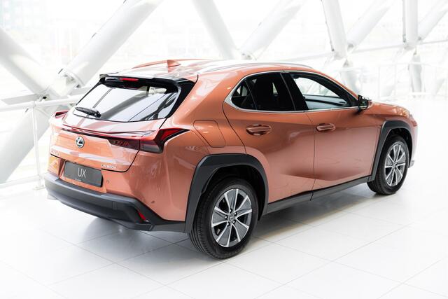 Lexus Ux 300e Luxury Line 73 kWh | Carplay | 12.3" Display | Mark Levinson |