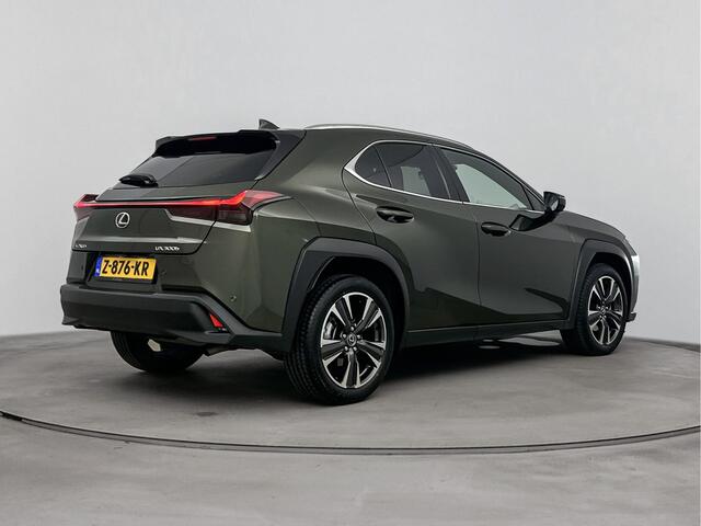 Lexus Ux 300h Luxury Line | Head up Display | Stoel & Stoerverwarming | Apple Carplay |