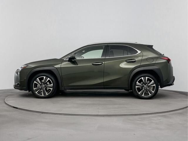 Lexus Ux 300h Luxury Line | Head up Display | Stoel & Stoerverwarming | Apple Carplay |