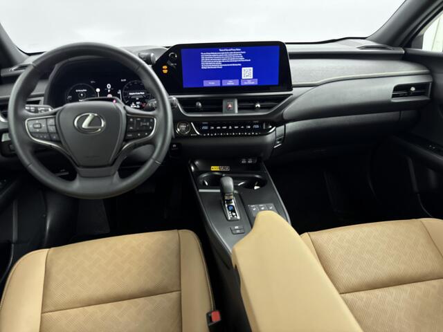 Lexus Ux 300h Luxury Line | Head up Display | Stoel & Stoerverwarming | Apple Carplay |