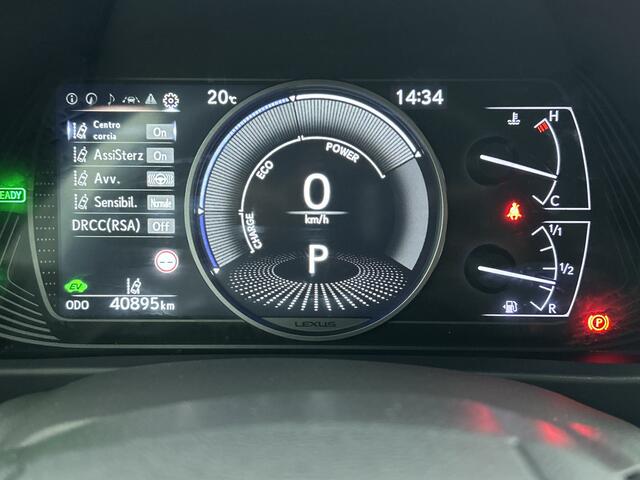 Lexus Ux 250h AWD Business Line Pro | All-Wheel Drive | Lexus Navigatie | Apple Carplay/ Android Auto | Dodehoekdetectie |
