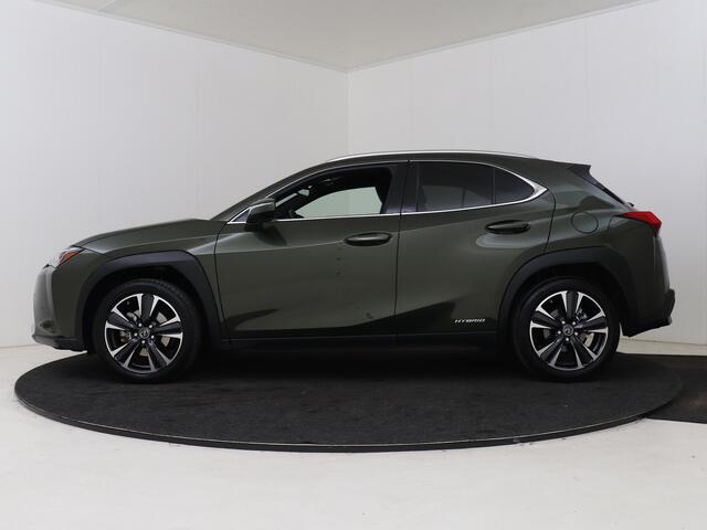 Lexus Ux 250h Preference Line | Trekhaak | 18" Velgen | Apple Carplay & Android Auto |