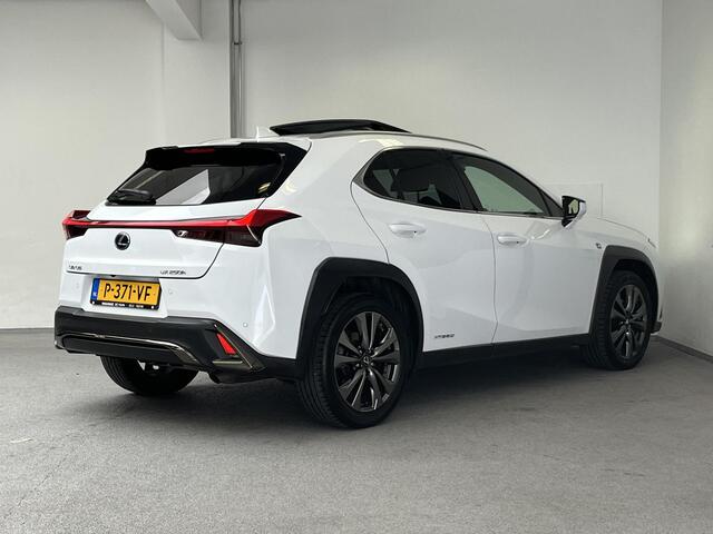 Lexus Ux 250h AWD F Sport Premium | SCHUIFDAK | HEAD-UP | 360 CAM | STOELKOELING |