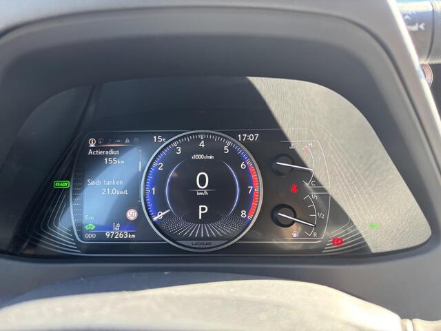 Lexus Ux 250h Executive Line President Pack | Mark Levinson | Stoelventilatie | Memory | Groot scherm | 360 camera | Trekhaak | HUD | Blindspot