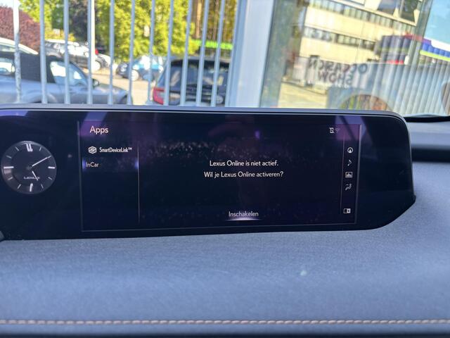 Lexus Ux 250h Executive Line President Pack | Mark Levinson | Stoelventilatie | Memory | Groot scherm | 360 camera | Trekhaak | HUD | Blindspot