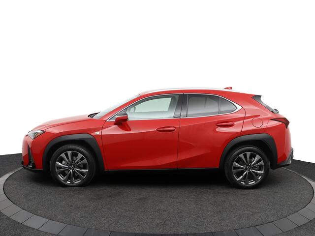 Lexus Ux 300h F SPORT Design | Premium Navigatie | Elektrisch bedienbare achterklep | Blind Spot Monitor