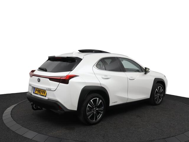 Lexus Ux 250h Executive Line | Full Option! | President Pack | Schuif-/kanteldak | Afneembare trekhaak
