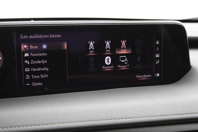 Lexus Ux 250h Executive Line | Full Option! | President Pack | Schuif-/kanteldak | Afneembare trekhaak