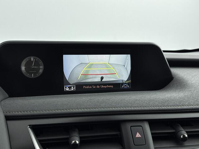 Lexus Ux 250h Business Line Limited | Trekhaak | Stoelverwarming | Apple Carplay /- Android Auto |