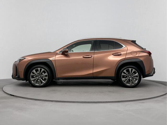Lexus Ux 300h F SPORT Design Limited | Stoel /- Stuurwielverwarming | Parkeersensoren | Apple Carplay /- Android Auto |