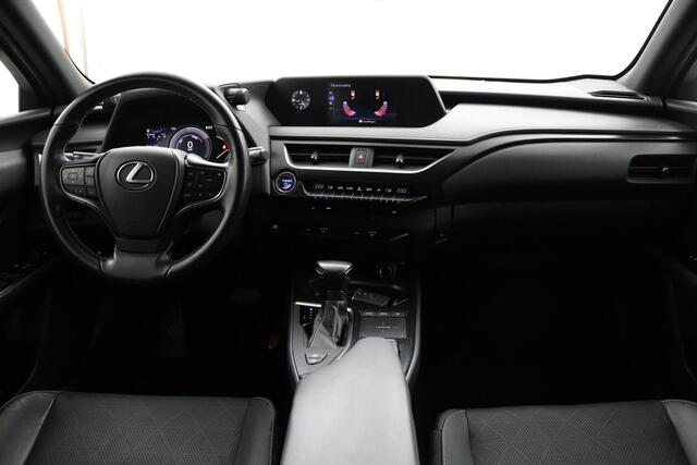 Lexus Ux 250h Luxury Line Limited | Elektrisch bedienbare achterklep | Lederen bekleding | Parkeersensoren | Stoelverwarming