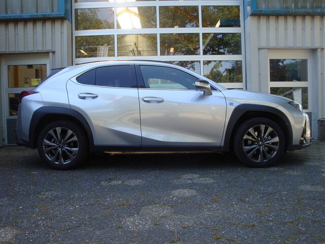 Lexus Ux 250h F Sport Design