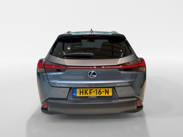 Lexus Ux 250h Preference Line Limited | Stoel verwarming | Stuurverwarming | Blind Spot Monitor |