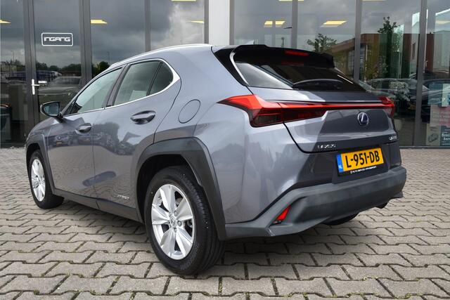Lexus Ux 250h Business Line Pro | ACC | Camera | 17 Inch |