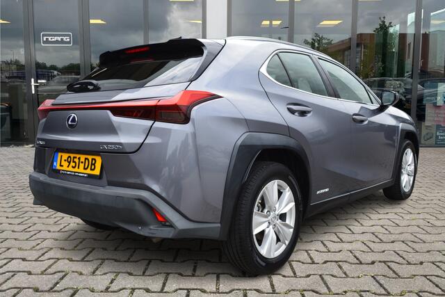 Lexus Ux 250h Business Line Pro | ACC | Camera | 17 Inch |