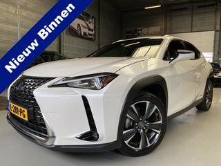 lexus-ux-250h-preference-line-camer