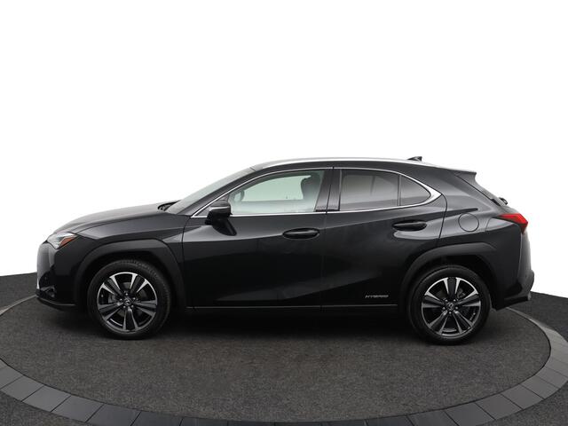 Lexus Ux 250h Business Line | Stoel & Stuurwielverwarming | 18 Inch Lichtmetalen velgen | DAB | Blind Spot Monitor