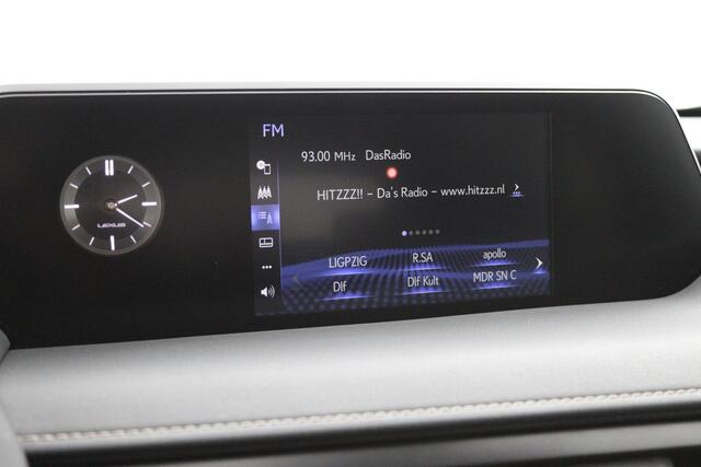 Lexus Ux 250h Business Line | Stoel & Stuurwielverwarming | 18 Inch Lichtmetalen velgen | DAB | Blind Spot Monitor