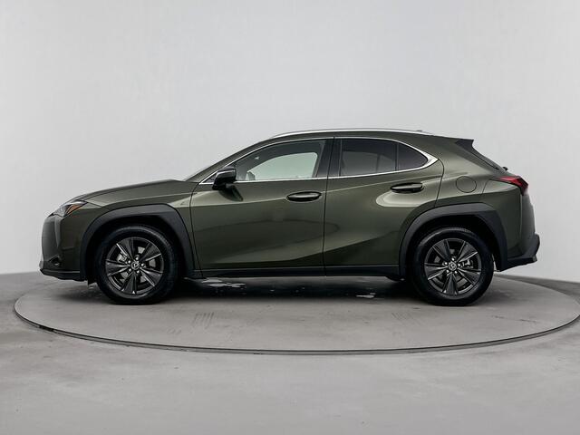 Lexus Ux 300h Urban Line | Comfort Pack | Stoel- en stuurverwarming |