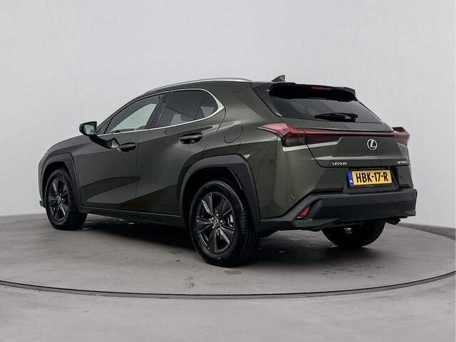 Lexus Ux 300h Urban Line | Comfort Pack | Stoel- en stuurverwarming |