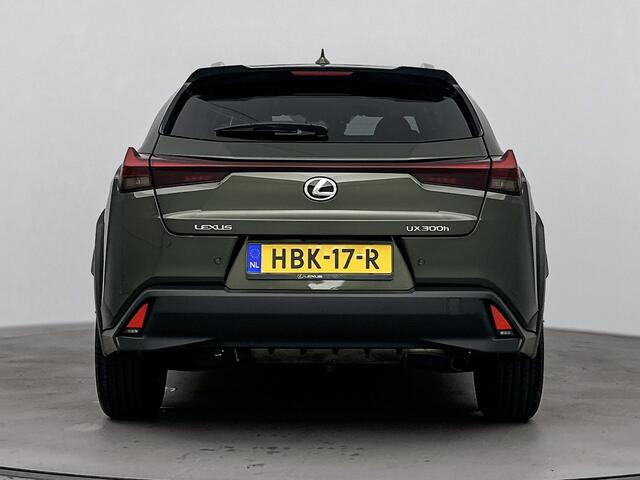 Lexus Ux 300h Urban Line | Comfort Pack | Stoel- en stuurverwarming |