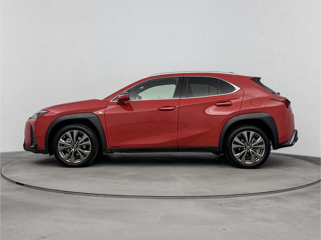 Lexus Ux 250h F-Sport Design Limited | Zwart lederen bekleding | Stoelverwarming | Stuurverwarming | Apple Carplay /- Android Auto |