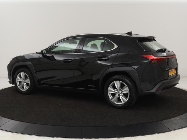 Lexus Ux 250h AWD | Carplay | Adaptive cruise | Alcantara | Camera | Full LED | Navigatie | Bluetooth | Digital Cockpit