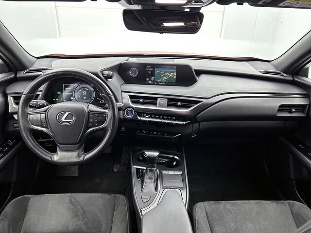 Lexus Ux 250h Business Line | Stoel en stuurverwarming | Achteruitrijcamera |