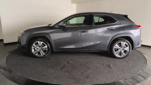 Lexus Ux 300e Luxury Line 73 kWh | 45% korting | Winter-pakket | Tech Pack | Mark Levinson geluid! | Navigatie | Nieuwprijs ¤ 61.095,00 |