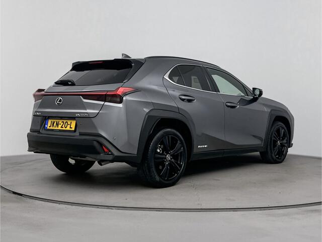 Lexus Ux 250h Luxury Line | Carplay/Navigatie | Parkeersensoren | Adaptive Cruise Control |