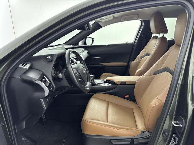 Lexus Ux 250h Luxury Line | Head-up Display | Carplay | Adaptive Cruise |