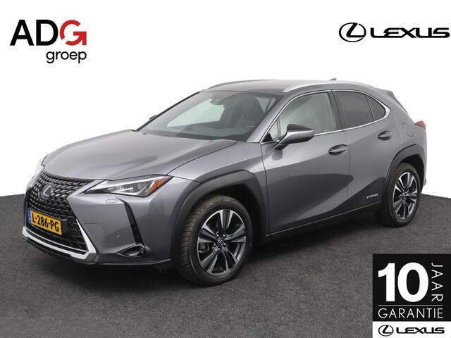 Lexus Ux 250h Preference Line | 18 Inch Lichtmetalen velgen | Privacy Glass | Blind Spot Monitor