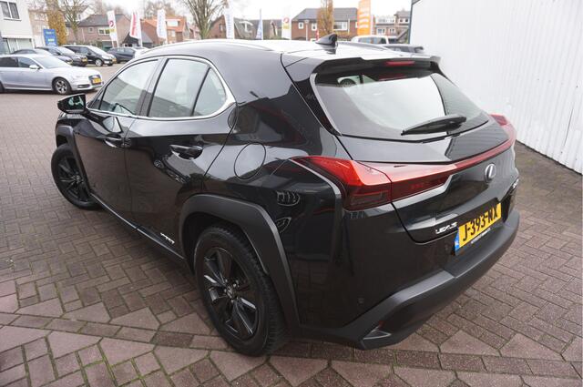 Lexus Ux 250H Business Line Pro Automaat