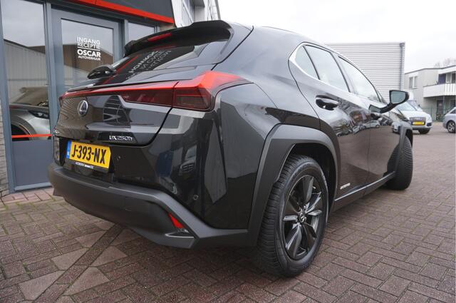 Lexus Ux 250H Business Line Pro Automaat