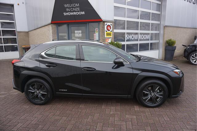 Lexus Ux 250H Business Line Pro Automaat