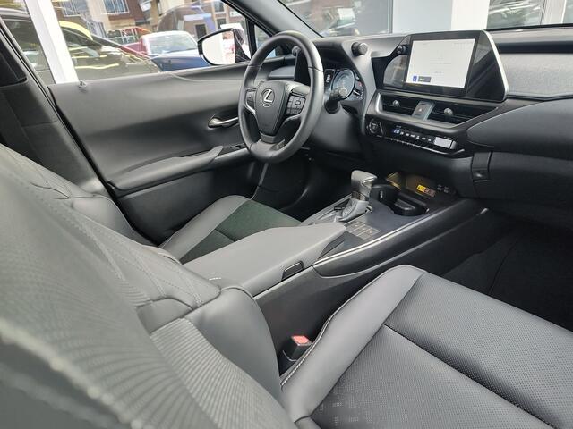 Lexus Ux 250h LUXURY LINE Leder | Keyless | Stuurverwarming | Dodehoeksens.