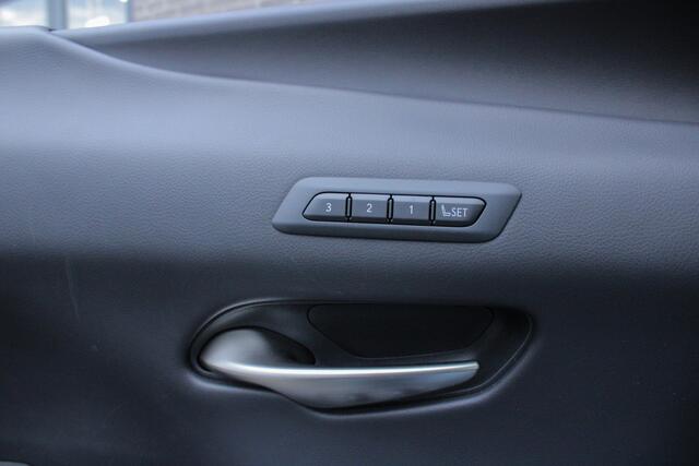 Lexus Ux 250h F Sport Line |trekhaak|stuur/stoel verwarming|elek. stoel|headup|