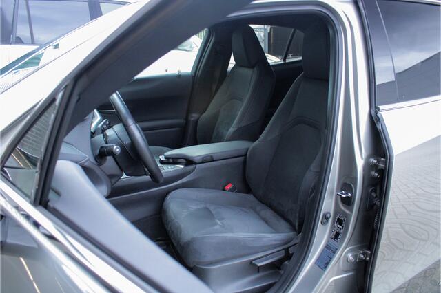 Lexus Ux 250h Preference Line |stoel/stuurverwarming|parkeersensoren|18"|Apple/Android|ACC|