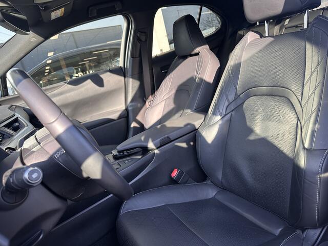 Lexus Ux 250h AWD Executive Line LEDER,CARPLAY,ADAPTIVE CRUISE