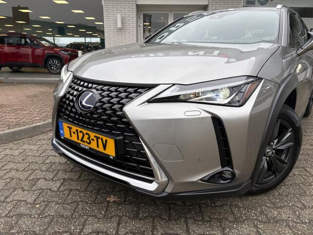 Lexus Ux 250h Luxury Line | Leder | Sensoren v/a | 17'' LM Velgen | Andro